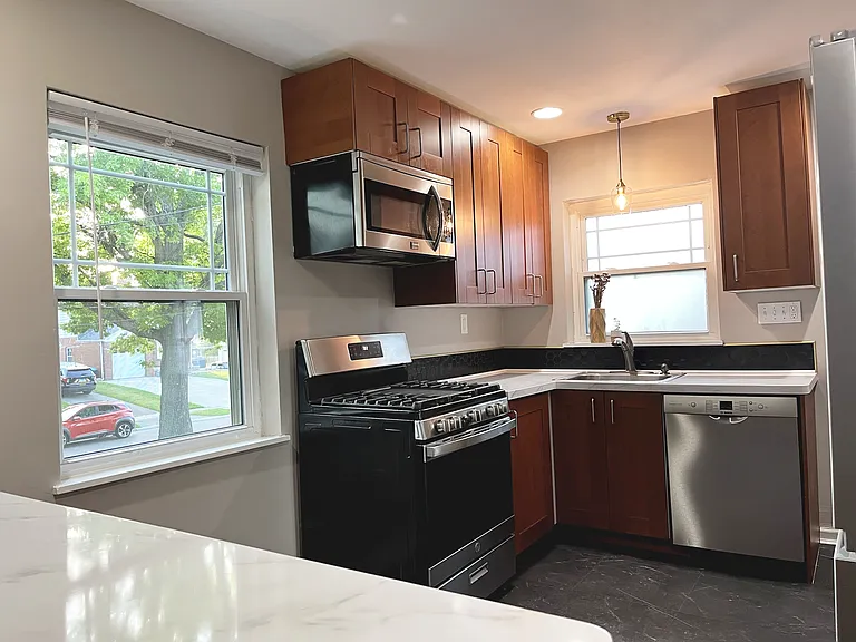 8380 Wicklow Ave — Photo 13