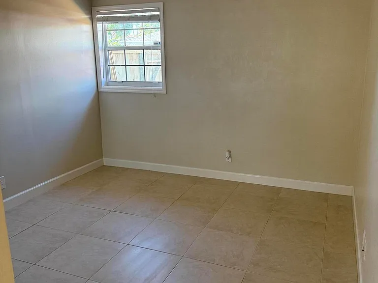 2565 Old Donald Ross Rd — Photo 8