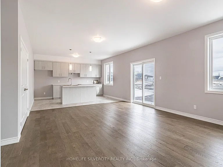 215 Southworth St N — Photo 10