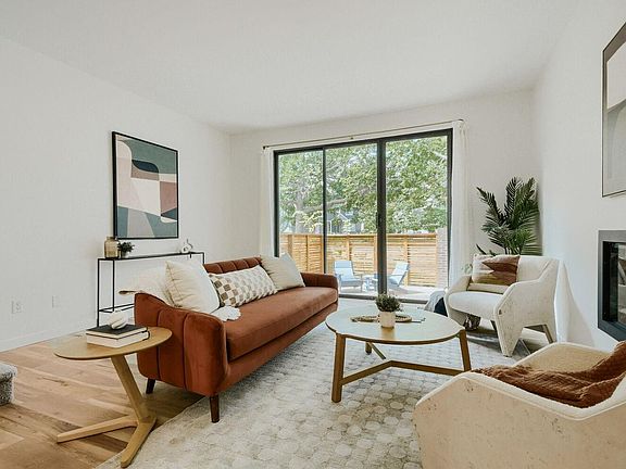4th image of 4865 Kings Ridge Blvd