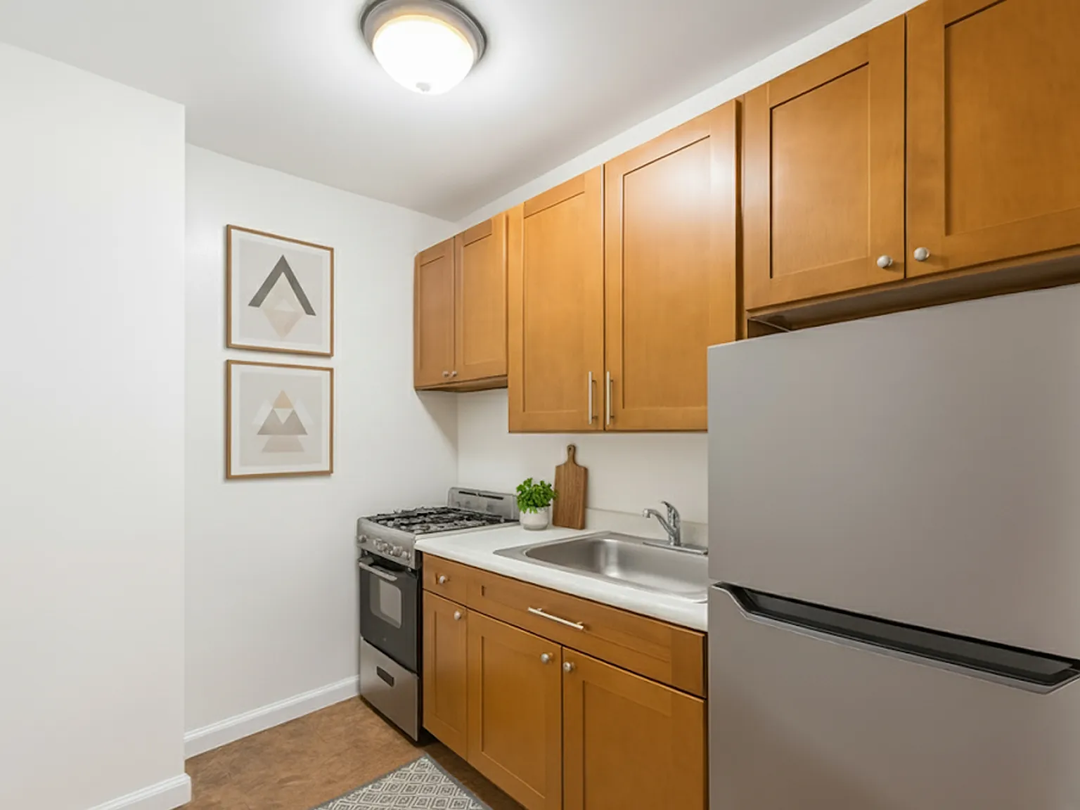 315 East 54th Street — Photo 2