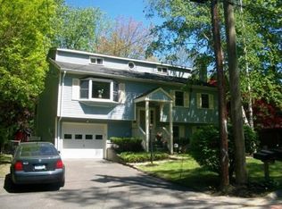 70 Taylor Ave, Bethel, CT 06801