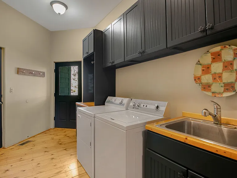 859 Old Kirk Rd — Photo 18