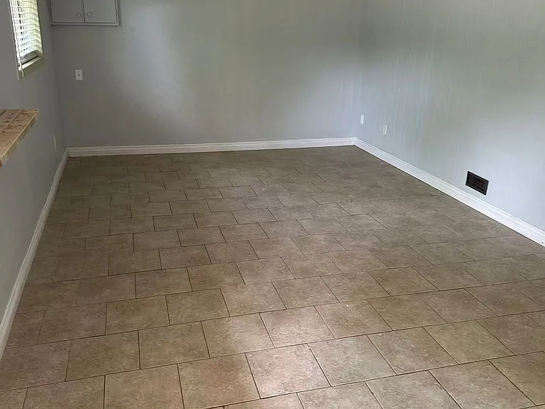 6860 Malden Rd — Photo 14