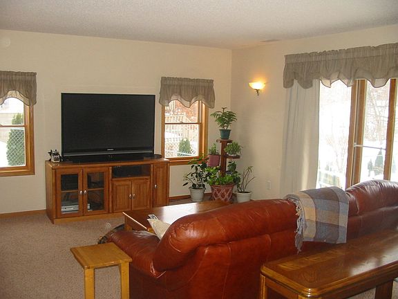 Spacious family room that waks out to backyard, patio and hot tub