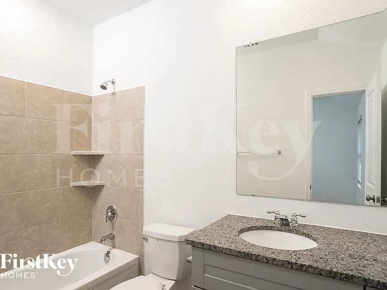 9246 Landa Fls — Photo 13