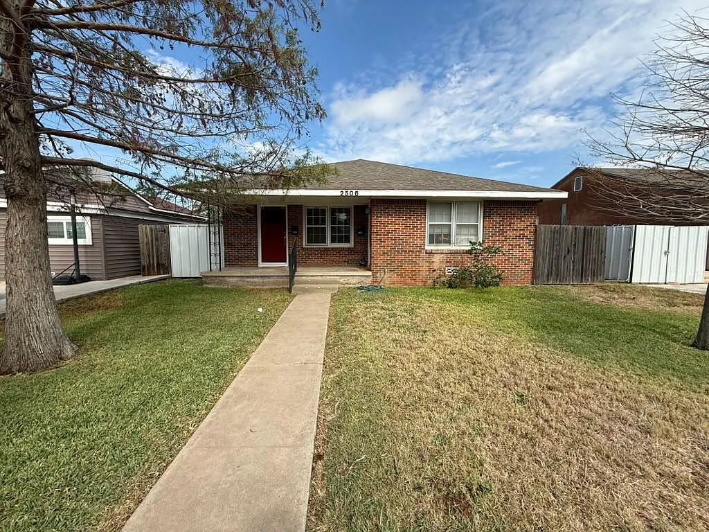 1 bed, 1.0 bath, 550 sqft, $1,200 — Photo 2