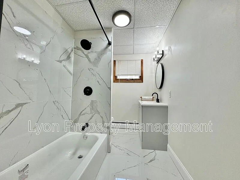 1 bed, 1.0 bath, $1,495 — Photo 4