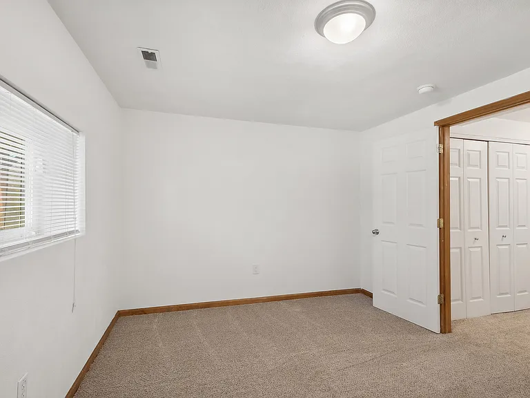 ReNew Edwardsville Apartment Collection — Photo 28