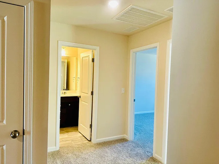 878 Falls Grove Trl — Photo 3