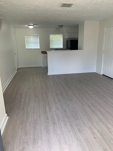 1st image of 803 Danna St