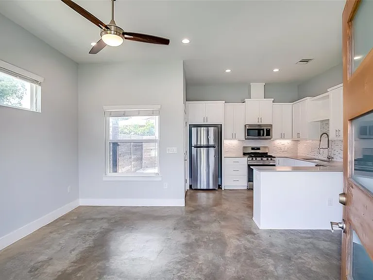 6303 Santos St #A — Photo 15