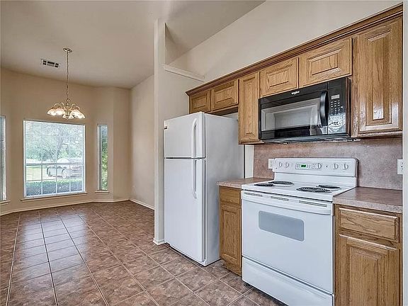Kitchen (Appliances Included)