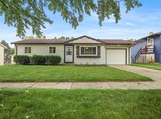 3312 New England Dr, Rockford, IL 61109