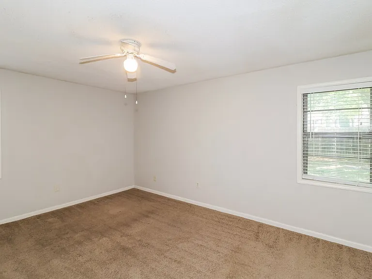7261 Hollorn Ln — Photo 10