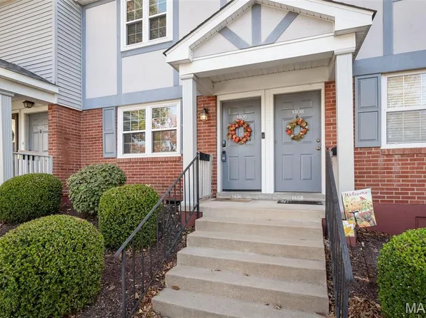 1406 Peacock Ln, Saint Louis, MO 63144