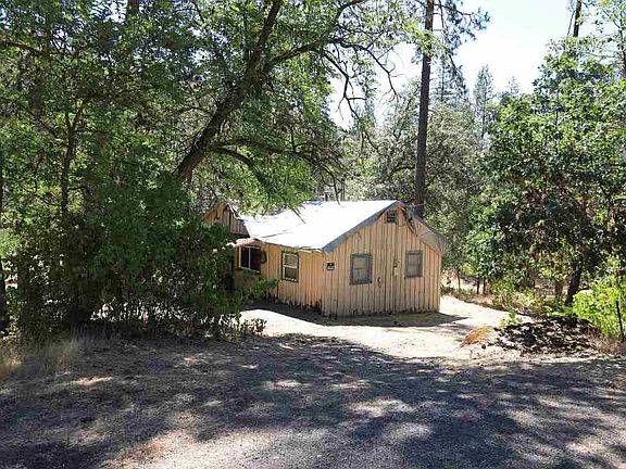 2nd image of 421 Beaver Creek Rd