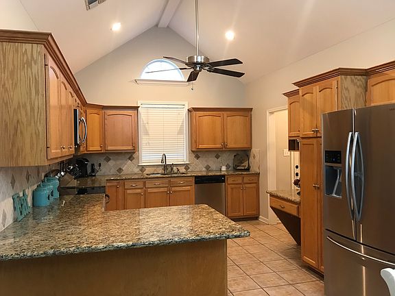 5th image of 101 Gravenhage Cir