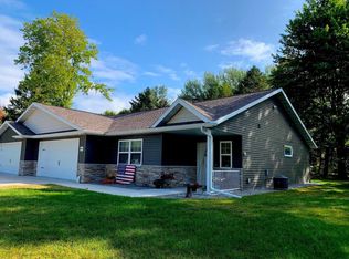 1303 S Locust Ave, Marshfield, WI 54449