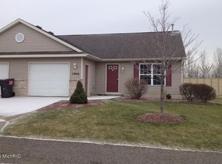 11966 Burning Bush Ct, Holland, MI 49424
