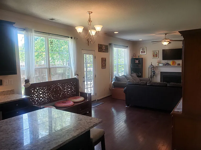328 Cherry St — Photo 10