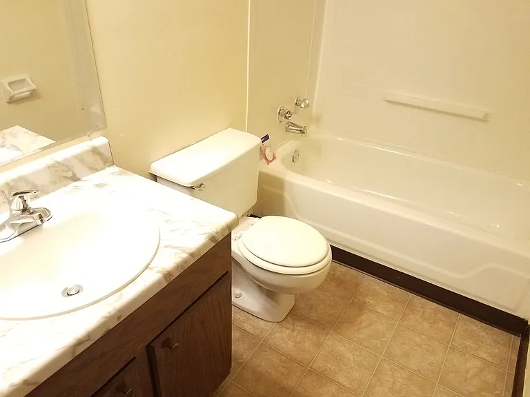 Kimberly Club Apartments — Photo 81