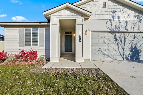 17806 N Pegram Way Photo 1