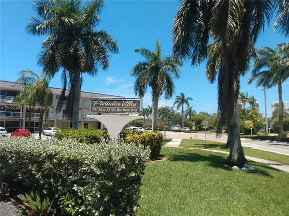 581 Blue Heron Dr APT 315B, Hallandale Beach, FL 33009
