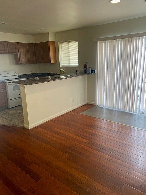 1st image of 450 Condon Ter SE APT 106