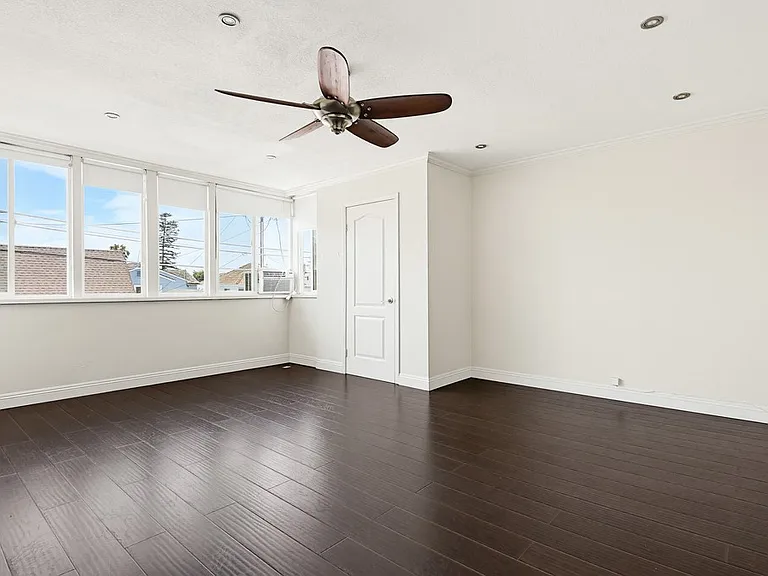 411 C Ave — Photo 17