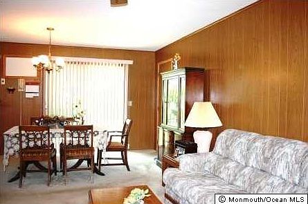 5th image of 1015 Crystal Dr
