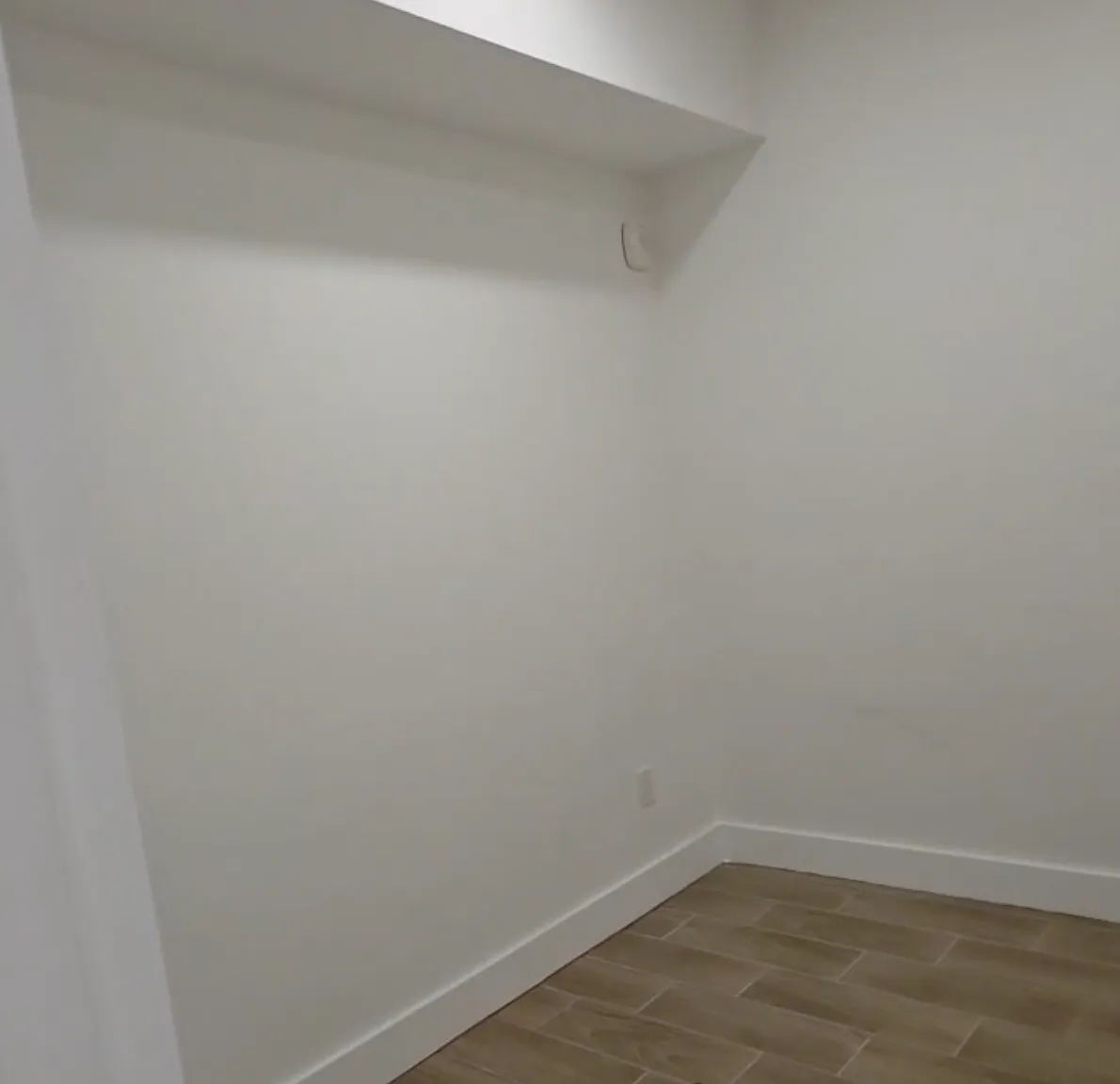 1 bed, 700 sqft, $1,900 — Photo 3