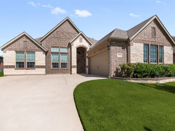1215 Alderwood Dr, Justin, TX 76247