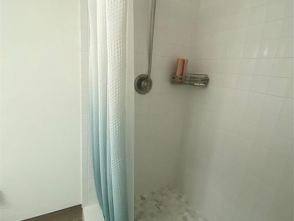 5th image of 2286 Anchorage Ln APT A