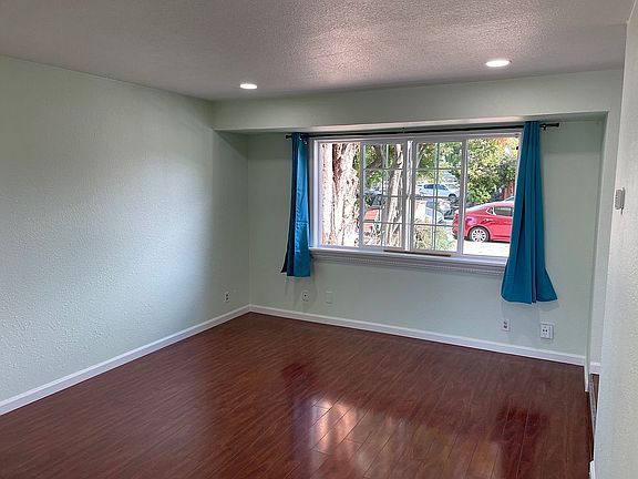 5th image of 1731 Crucero Dr