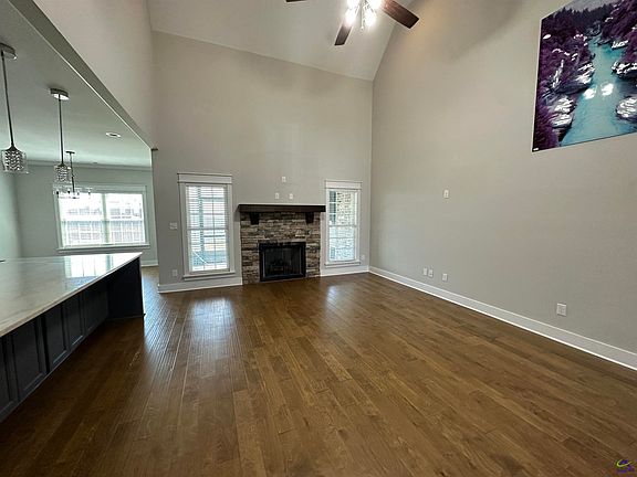 2nd image of 116 Perth Ct