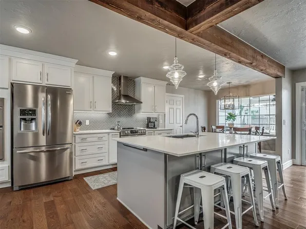3113 Abbey Rd, The Village, OK 73120