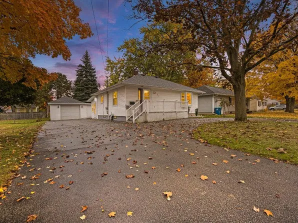 158 Vine St, Sparta, MI 49345