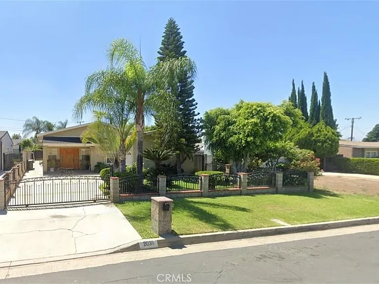 2038 Starhaven St — Photo 1