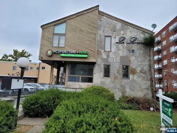 16 Jefferson St, Hackensack, NJ 07601