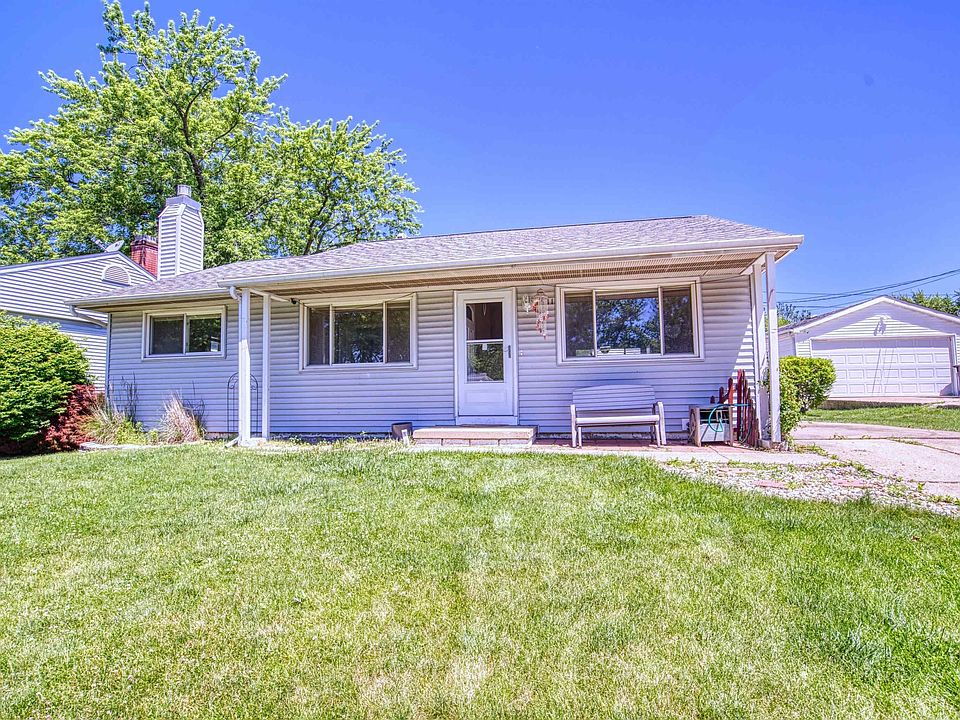 1st image of 1611 W Oakglen Dr