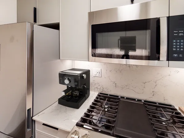 401 East 80th Street image 1 of 13