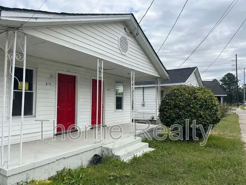 816 E Grand Ave Photo 1