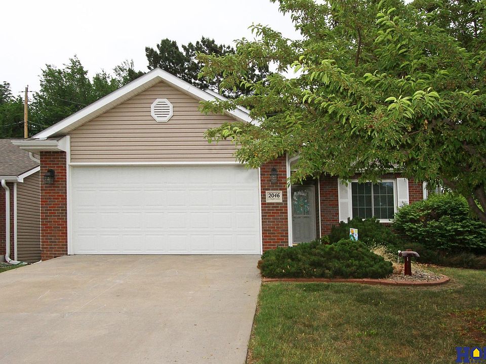 1st image of 2046 S Knights Ln