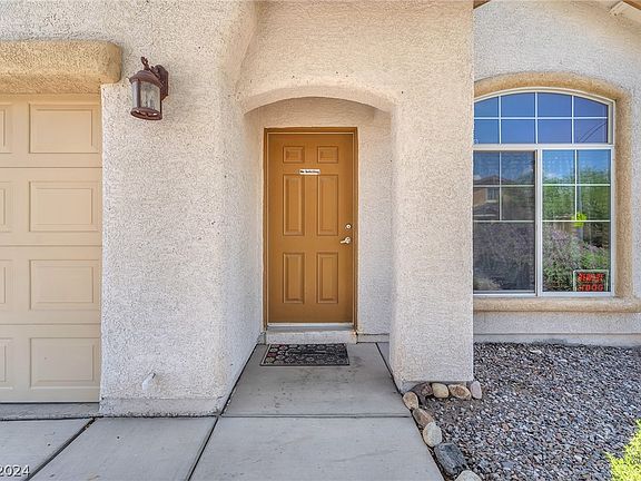 3rd image of 3929 Red Trumpet Ct