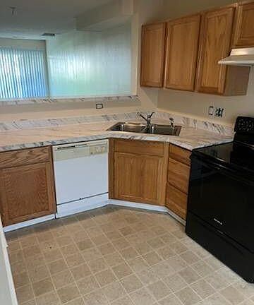 5th image of 136 Hornby Cir