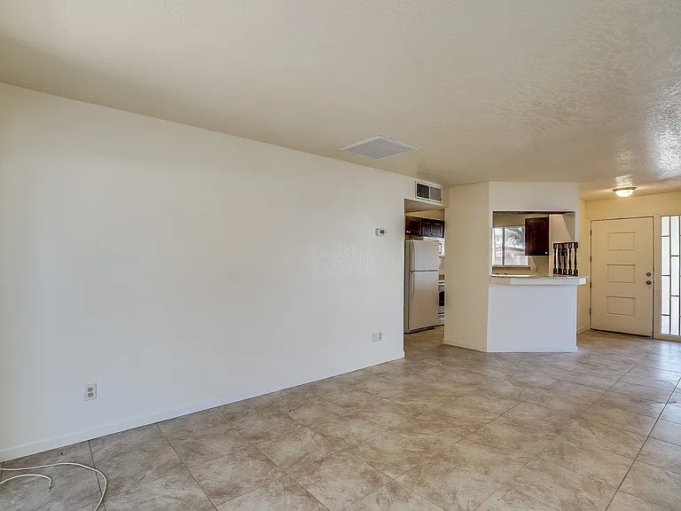 422 E Navajo Rd — Photo 5