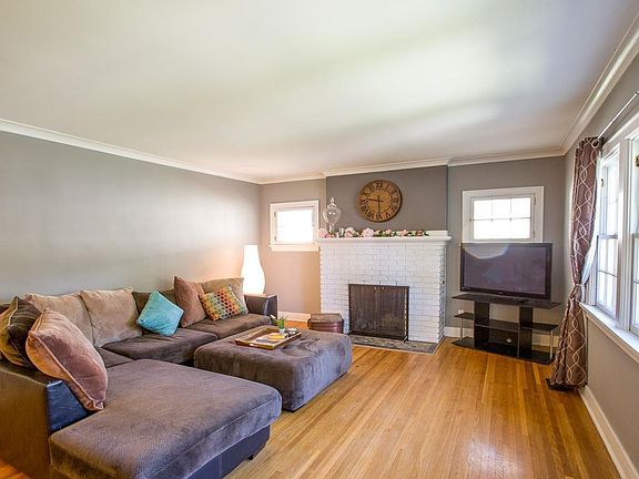 2nd image of 402 E 21st Ave