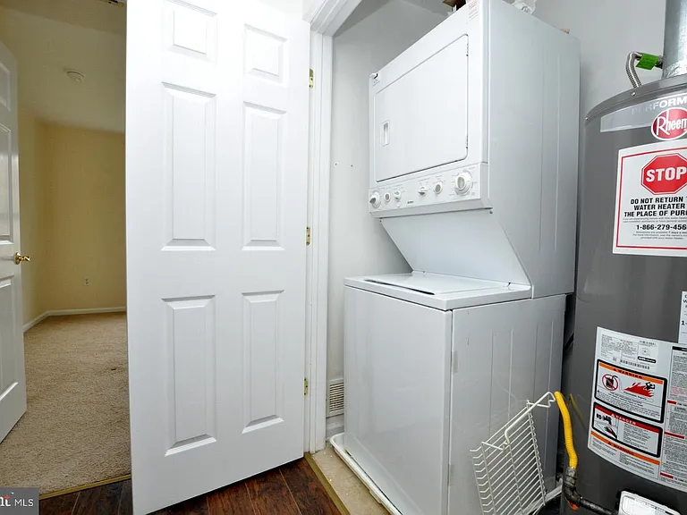 328 Helen Dr — Photo 17