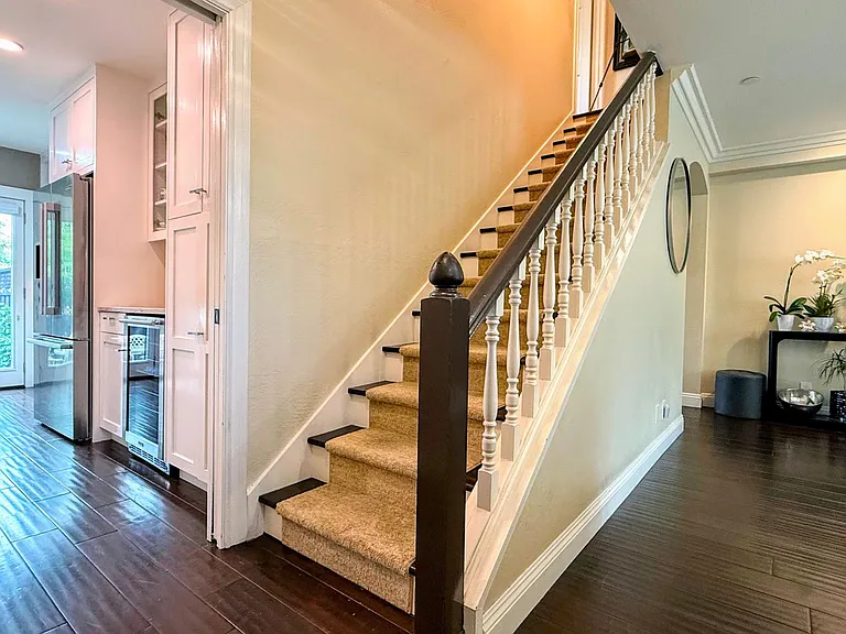 430 Lassen St #6 — Photo 4
